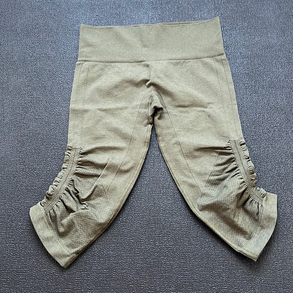 Lululemon 3/4 Leggings